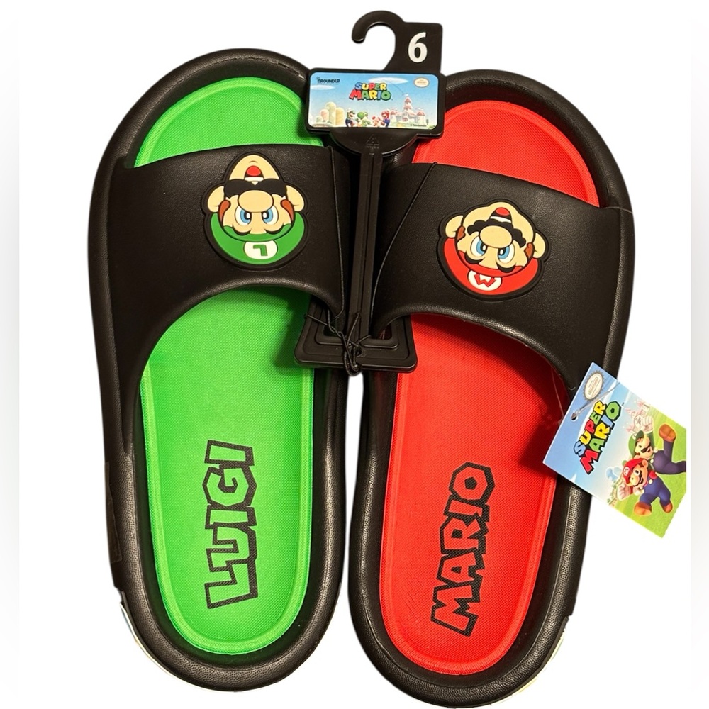 NWT•Nintendo Kids Mario & Luigi Slides